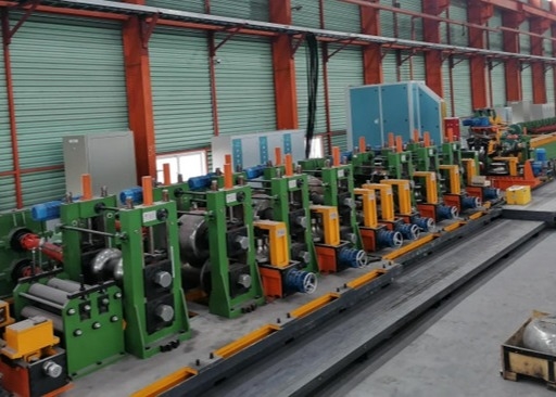 Linha de moagem de tubos de precisão Velocidade máxima 50 M / min Diâmetro 219 mm Espessura 3 - 9 mm