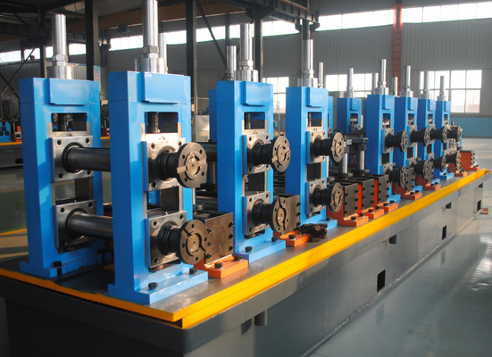 O manual ou automaticamente aço quadrado do moinho de tubo de 60X60Mm soldou a linha de produção da tubulação