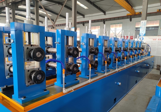Moinho de tubos quadrados de soldadura de alta frequência azul 120m/min Moinho de rolos de mudança rápida