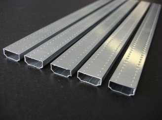 Linha de produção de alumínio projeto original do tubo da barra do espaçador nenhuma deformação