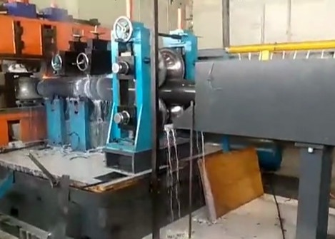Fundição de tubos de aço quadrados de 50 m/min.