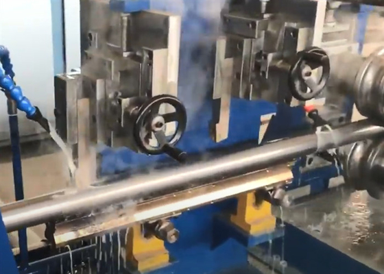 Máquina de moagem de tubos de aço carbono de controle PLC de corte a frio para tubos de alta precisão