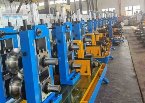 Linha de produção de tubos de soldagem por indução de alta frequência 4-12m de comprimento