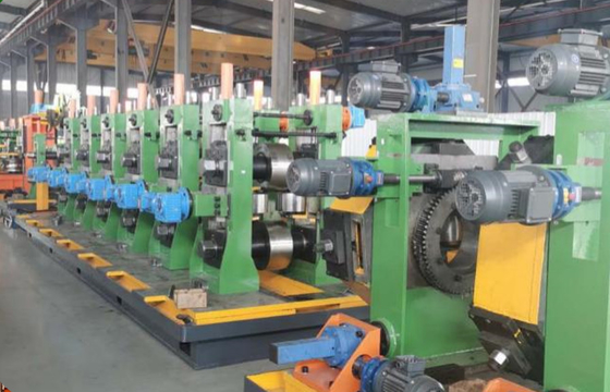 380v Erw Máquina de moldagem de tubos Linha de produção Máquina de soldadura e moldagem altamente eficiente