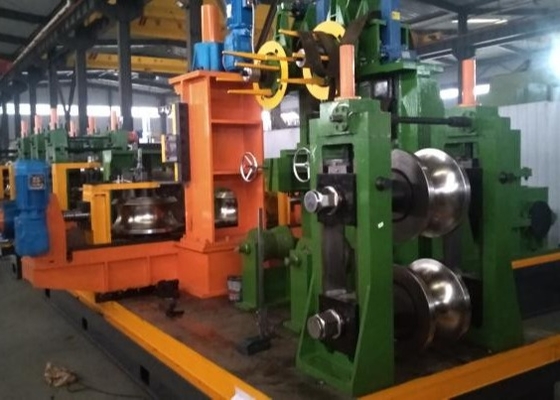 Equipamento automático de moldagem de tubos para tubos quadrados