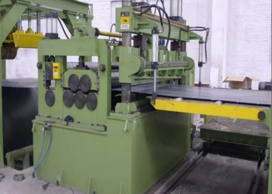 Máquina de linha de corte de aço carbono CNC 1600×6mm Máquina de corte de aço 50m/min