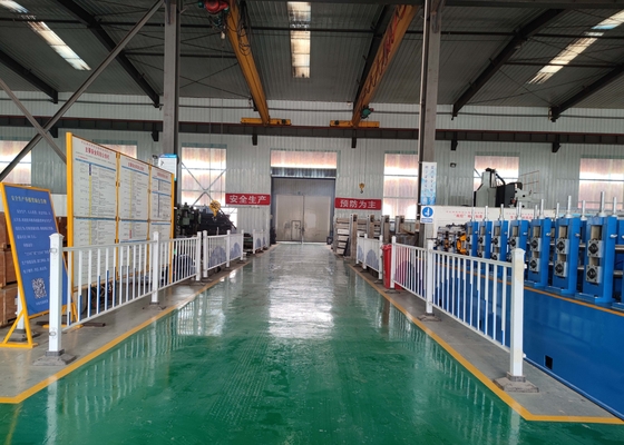 Linha de produção de tubos de aço carbono de espessura de 4 mm 380v 650KW 1 ano de garantia