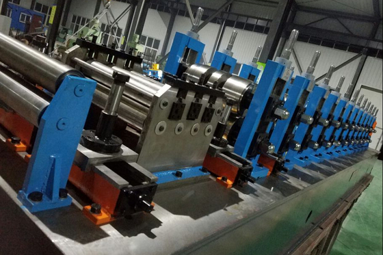 Máquina de fabricação de tubos metálicos de aço perfuráveis de feixe de rolamento de edifícios 80m/min