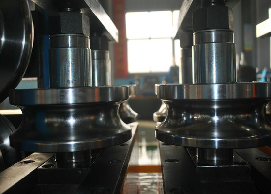 Máquina de moagem automática de tubos de precisão de aço inoxidável por ajuste de minhoca de turbina