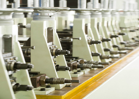 Máquina de fabricação de tubos quadrados de controlo automático por PLC