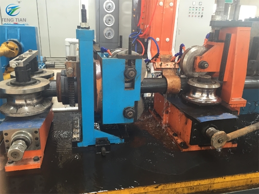 Máquina de moldagem de tubos de alta frequência Máquina de moldagem de bobinas laminadas a quente 114 mm para tubos redondos