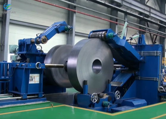 ERW Tubo Mill HF Soldadura Tabela de saída Dimensão ajustável para tubo de abastecimento de energia