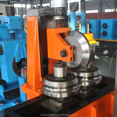Máquina de fabricação de tubos soldados controlados por PLC para tubos de aço carbono