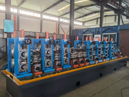 Máquina de fabricação de tubos metálicos de cisalhamento hidráulico totalmente automático velocidade 50M/min