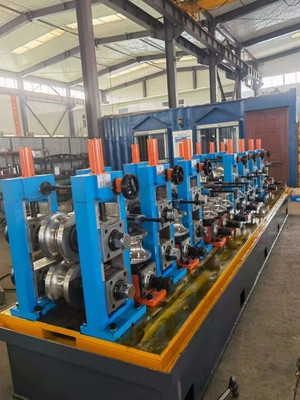 Máquina de fabricação de tubos metálicos de cisalhamento hidráulico totalmente automático velocidade 50M/min