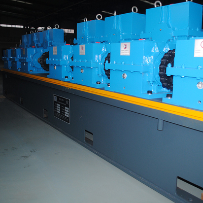 Máquina de fabricação de tubos metálicos de utilização múltipla para construção de infraestruturas