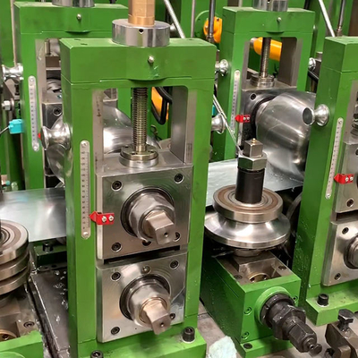 Máquinas para fabricação de tubos