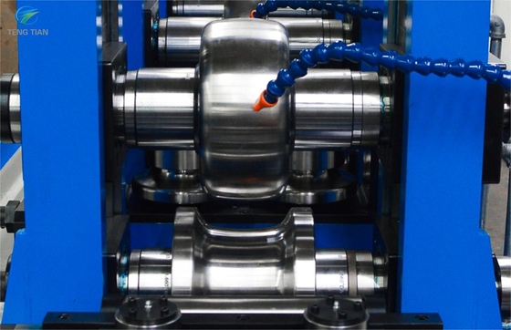 Máquina de fabricação de tubos de aço de acumulador horizontal para tubos quadrados