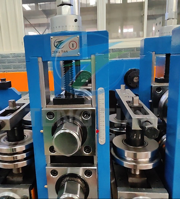 Máquina de fabricação de tubos de aço carbono