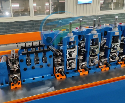 Máquina de fabricação de tubos de aço carbono