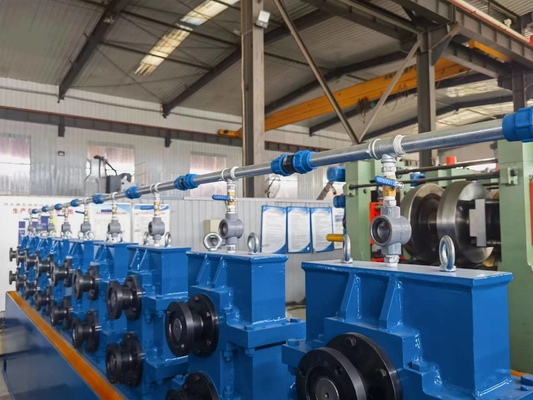 Máquina de fabricação de tubos de aço cortada a frio Serra de tubos para alta velocidade Max 90m / min