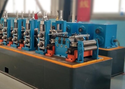 Máquina de moagem de tubos de aço carbono quadrado de 2,5 mm 30 mm/min Linha de produção de tubos de aço