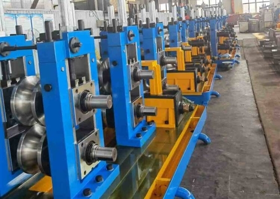 O baixo aço carbono laminado a alta temperatura soldado conduz a linha de produção 50 - 100 milímetros